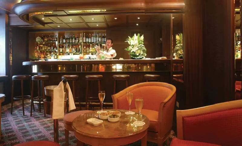 Hotel Splendid Etoile Parigi